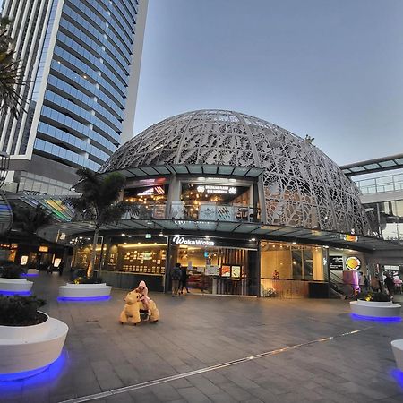 Beachside Apartment In The Heart Of Surfers Paradise - Free Parking 골드코스트 외부 사진