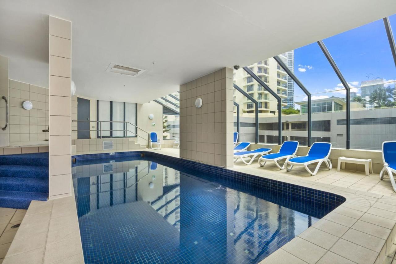 Beachside Apartment In The Heart Of Surfers Paradise - Free Parking 골드코스트 외부 사진
