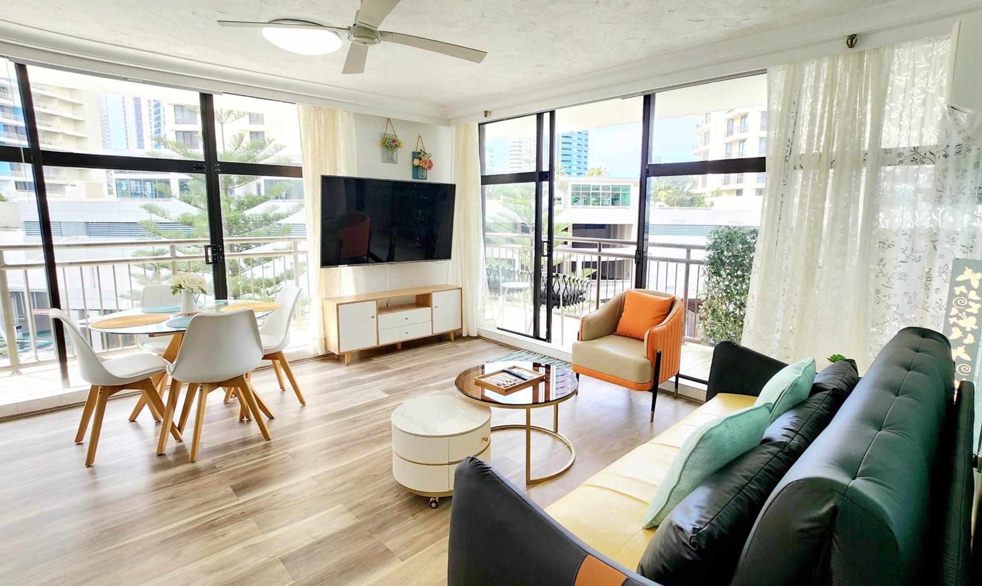 Beachside Apartment In The Heart Of Surfers Paradise - Free Parking 골드코스트 외부 사진